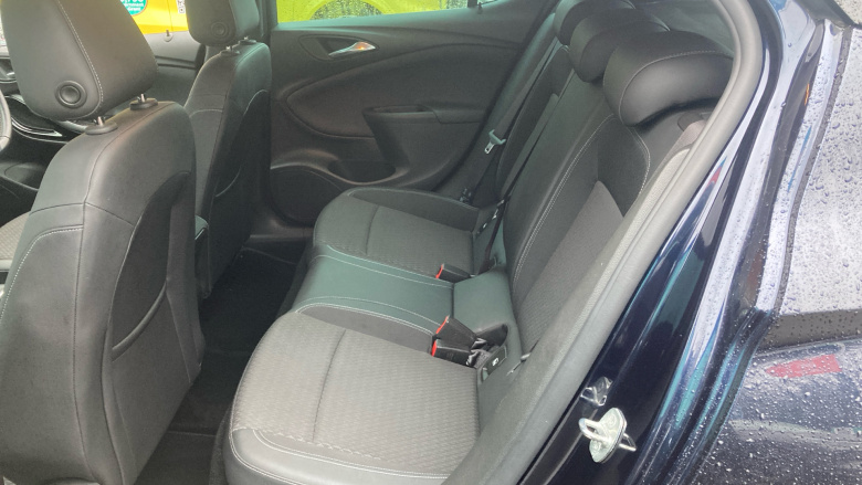 Vauxhall Astra 1.4T 16V 150 Griffin 5dr Petrol Hatchback